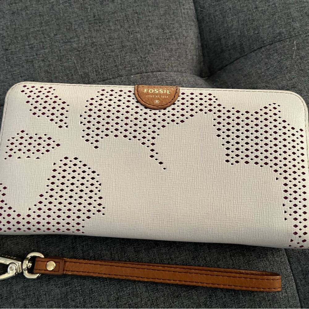 Fossil wallet